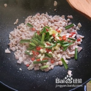 健康养生佳品青椒鸡丁的做法