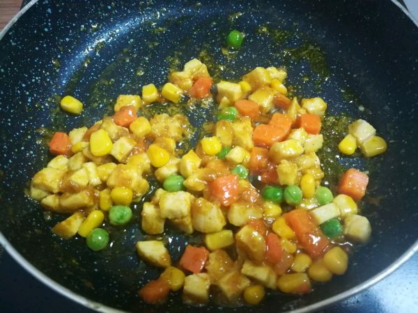 咖喱鸡肉芝士塔