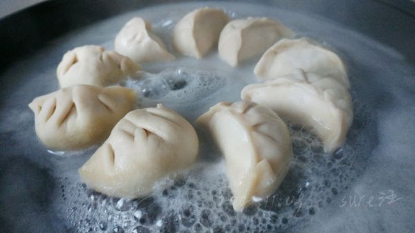 香菇肉菘水煎饺