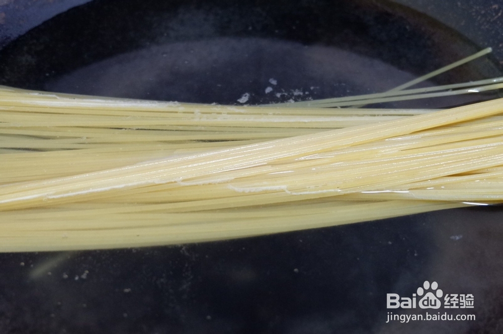 培根鲜虾番茄意面制作方法