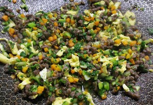 教你怎么做藜麦牛肉油菜饭团