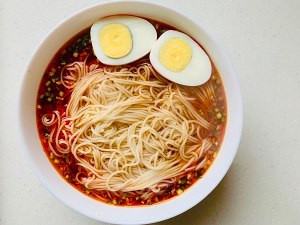 鸡蛋面汤步骤