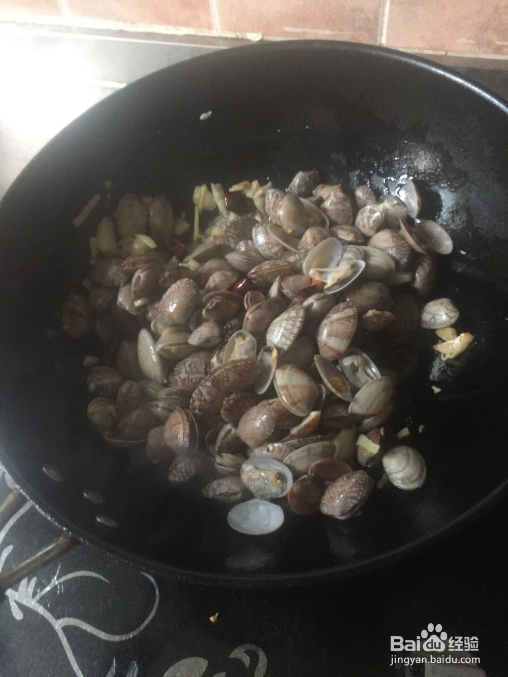 自已动手爆炒花蛤的做法