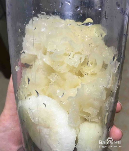 雪梨银耳甜羹