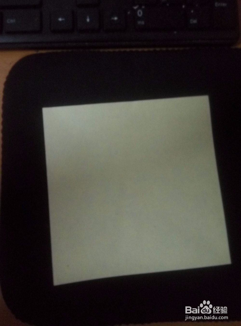 如何快速剪出一朵好看的雪花