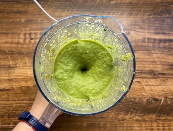 蔓越莓牛油果思慕雪