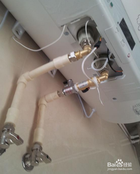 燃气热水器排烟管过入户阳台如何处理