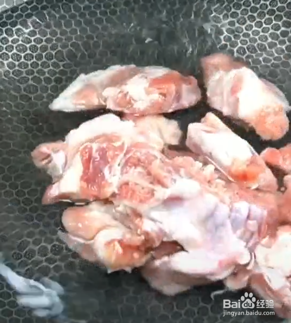 猪骨藕汤的做法