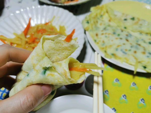 营养早餐鸡蛋葱油煎饼