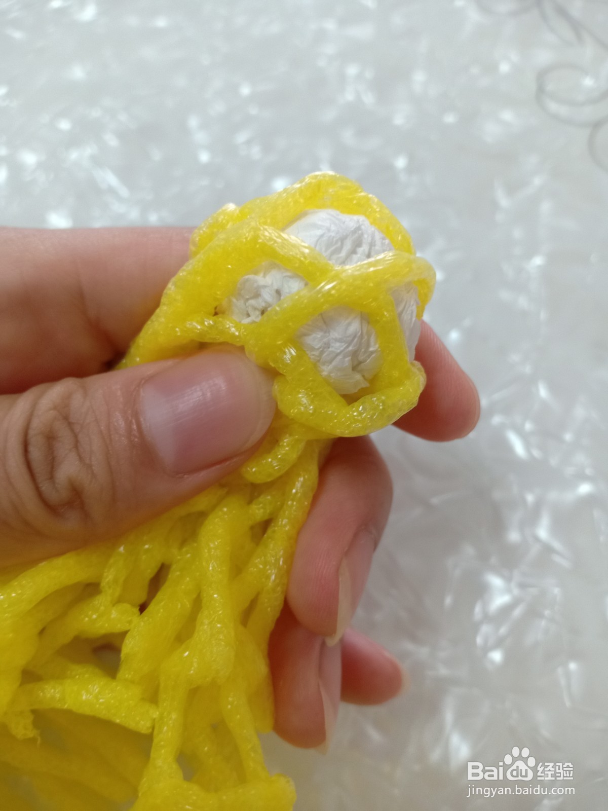 泡沫网怎么做手工 小雪球