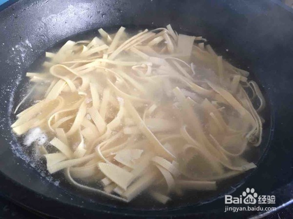 韭菜千张炒肉丝的做法