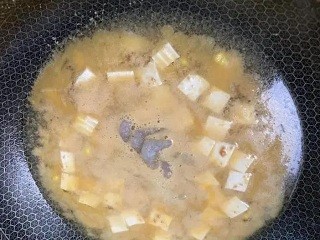 金汤虾仁豆腐怎么做？