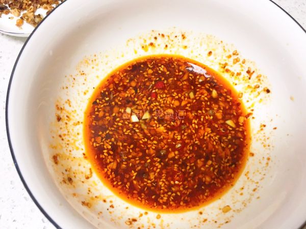 太好吃了～嗦了这碗酸辣粉