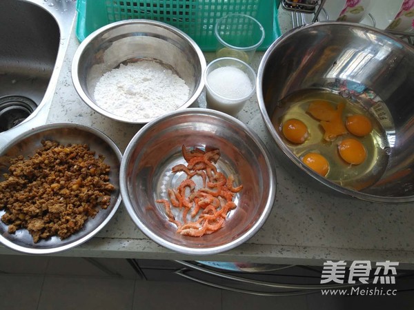 肉臊蒸蛋糕的做法