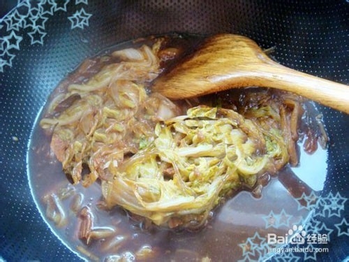 川菜馆酱料多种吃法——辣味白菜