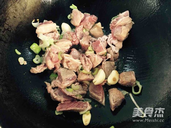 巴盟烩酸菜的做法