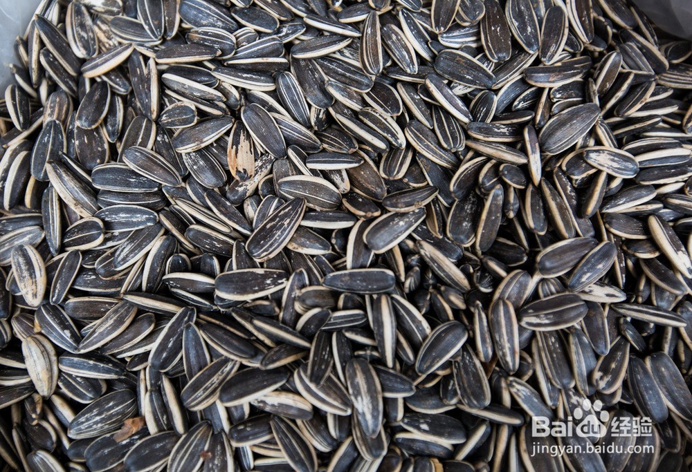 瓜子皮卡在牙缝怎么办