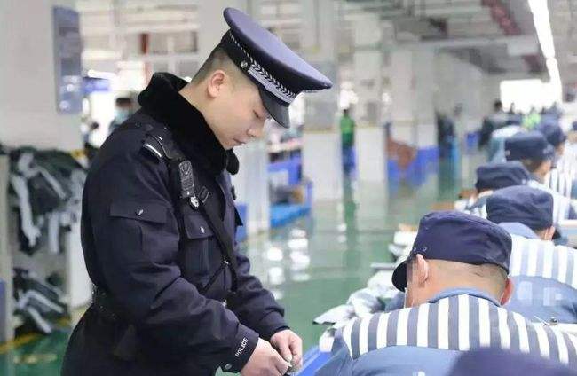 牙齿不齐可以考狱警吗