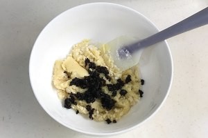 椰蓉黑加仑酥饼