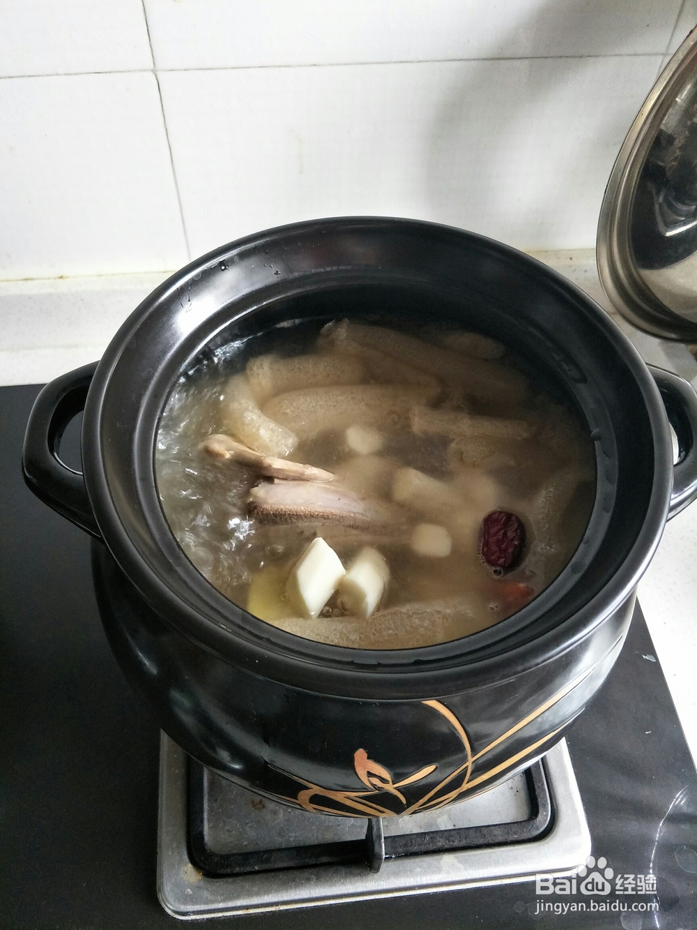 美食教学之虫草竹荪鸽子汤!