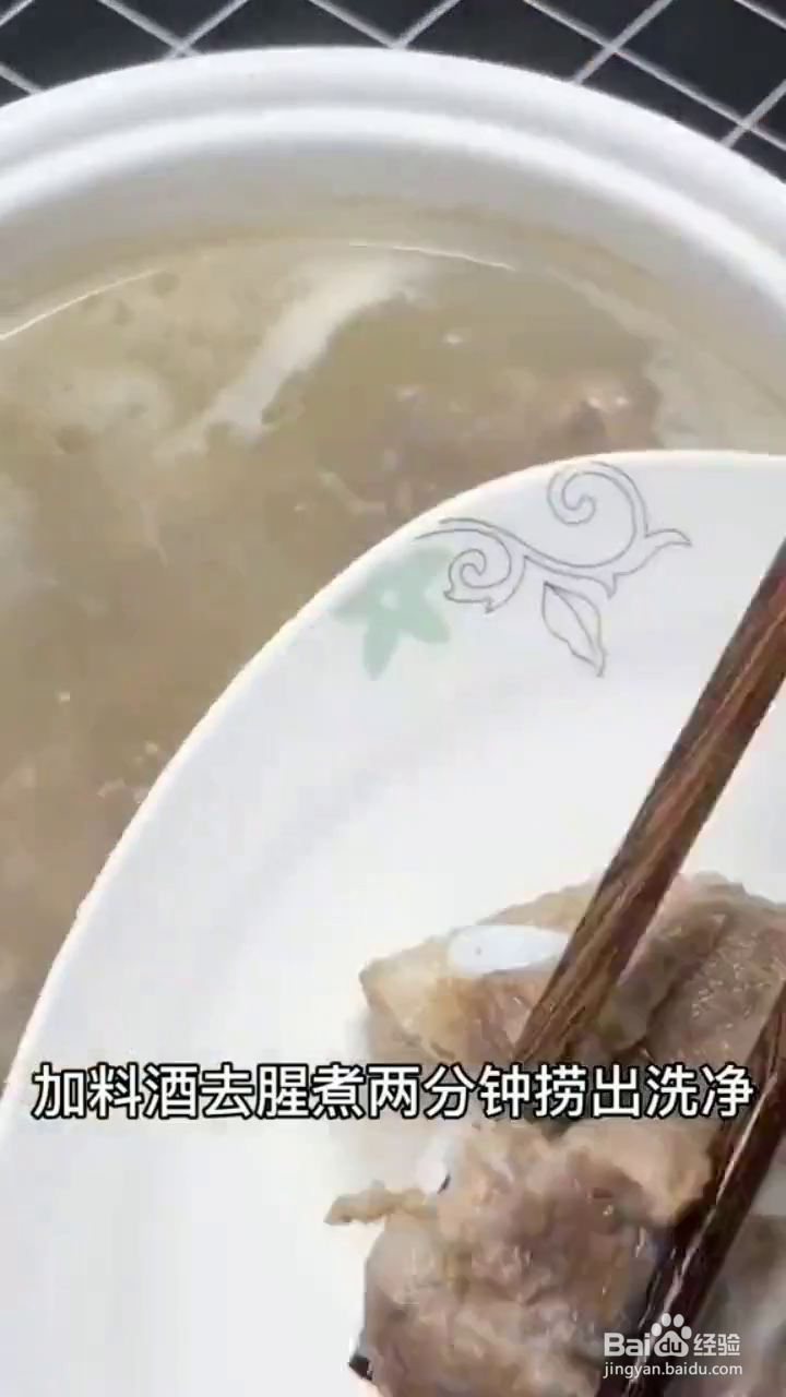 如何制作好吃的鹌鹑蛋烧排骨