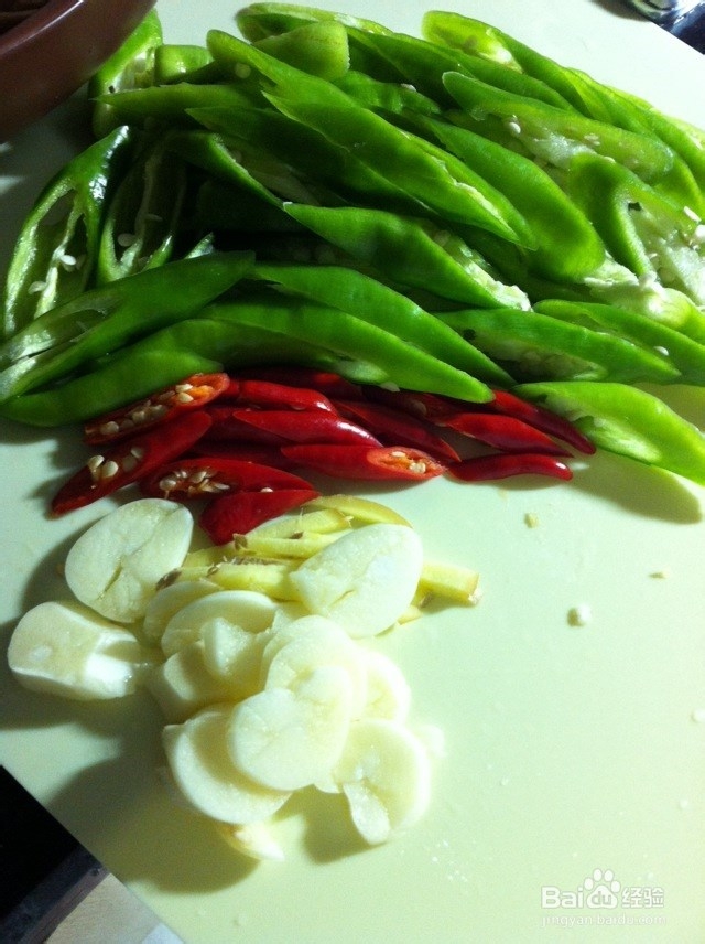 怎么做尖椒肥肠