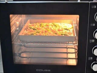 鲜虾芦笋薄底披萨怎么做？