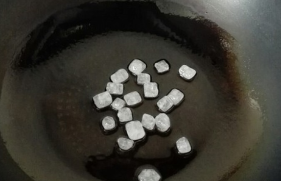 想做色泽红亮的卤肉怎么上色