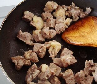 牛肉用高压锅压烂肉需要多久