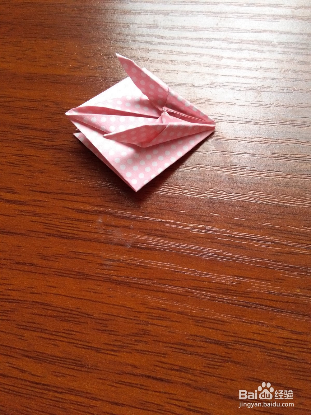 手工折出立体小兔子