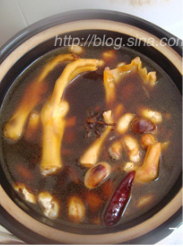 夏日既解馋又美容的佐餐下酒菜——白芸豆烧鸭掌