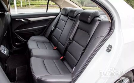 预算10万！兼顾配置和家用，这两台车怎么选？