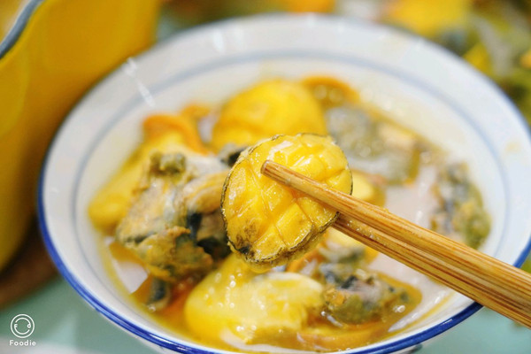 金汁鲍鱼松茸鸡汤