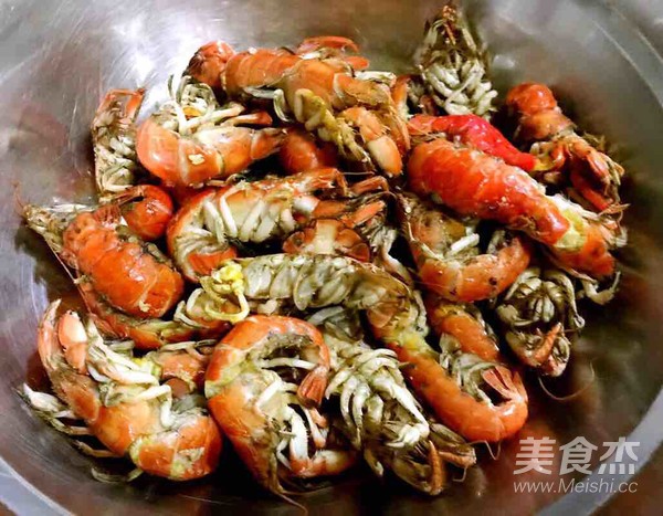 孜然粒炒蝼蛄虾