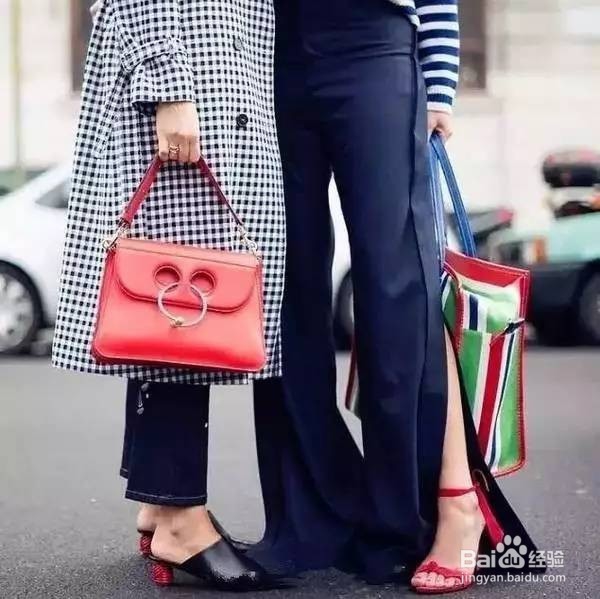 裤子开衩了？小宋佳李宇春教你这样穿更时尚！