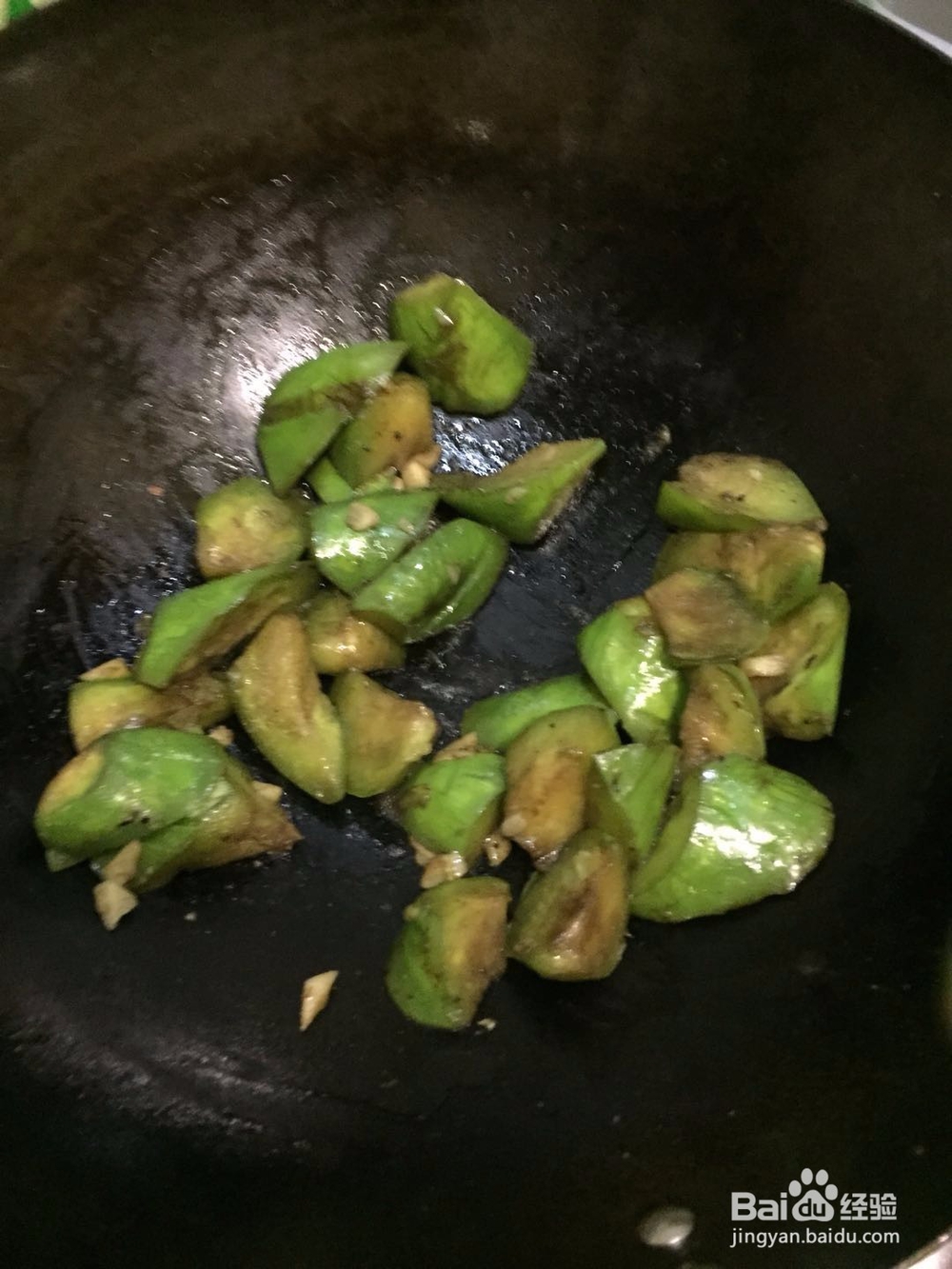 素炒青茄,加点生抽更好吃