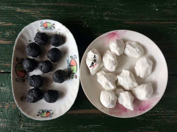 流沙黑芝麻汤圆
