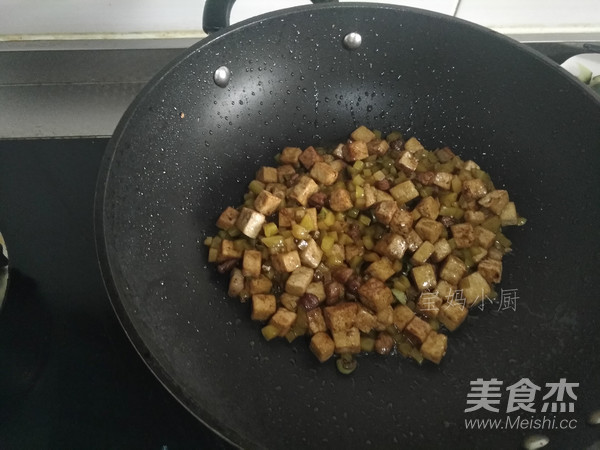 肉丁榨菜炒豆腐