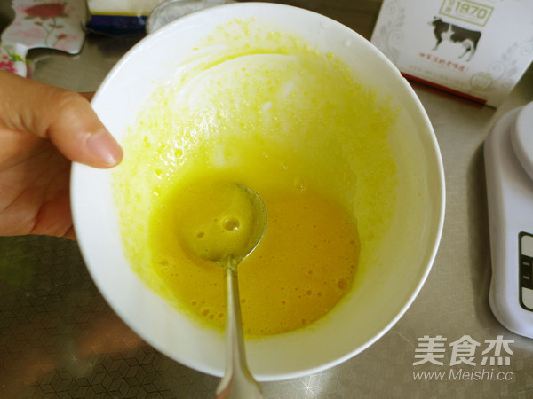 卡仕达酱蜜桃派