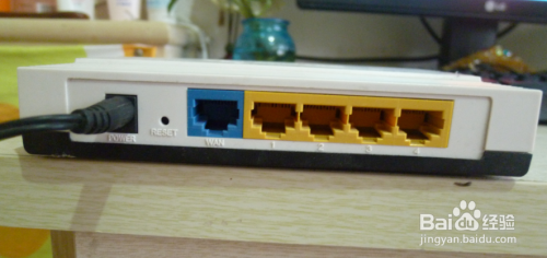 如何设置双路由器(有线和无线路由)?