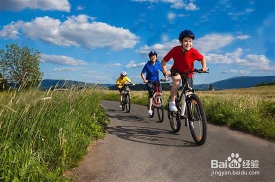 孩子总是啃指甲怎么办