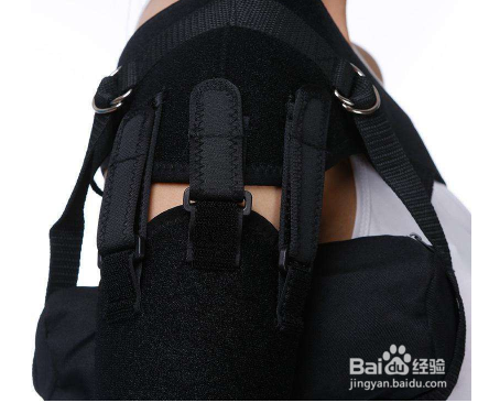 肩部脱臼临时固定方法