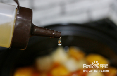 冬日暖心汤水木瓜炖梨怎么做？