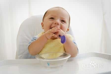 宝宝什么时候可以吃辅食，这个时候添加辅食最好