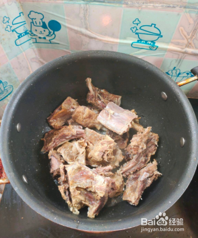 家常菜：腊排萝卜汤