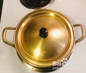 教你制作美味的辣年糕火锅