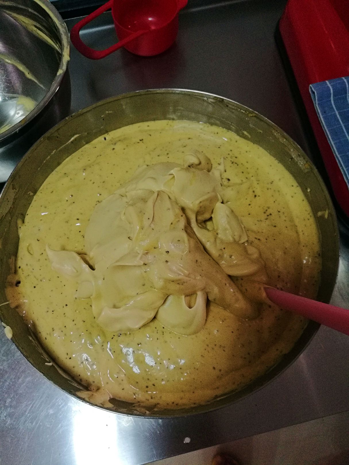 让我们一起学习核桃蔓越莓红枣糕（分蛋法）的做法吧