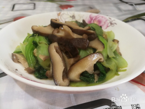 香菇炒油菜的做法