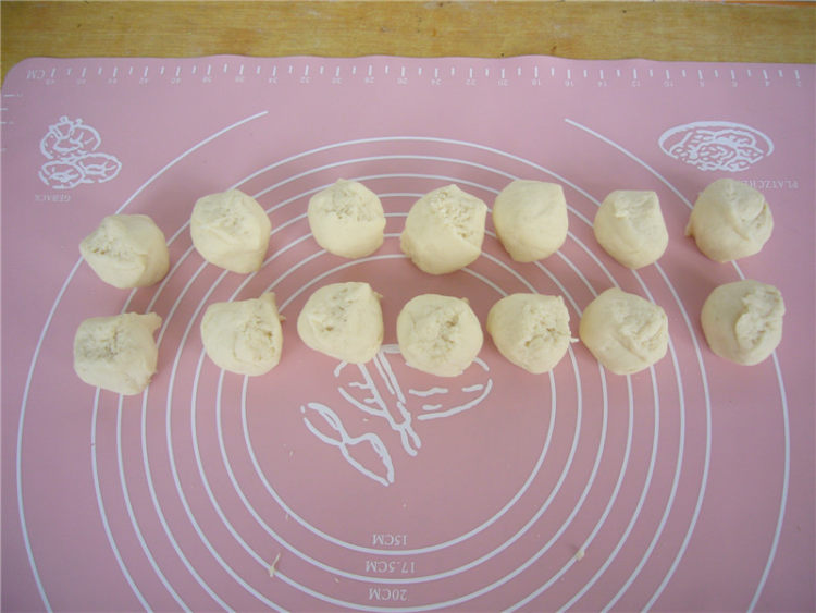 鸡蛋杂蔬包子的做法,我来教你哦!