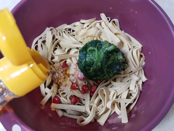 低脂凉拌菠菜豆腐皮